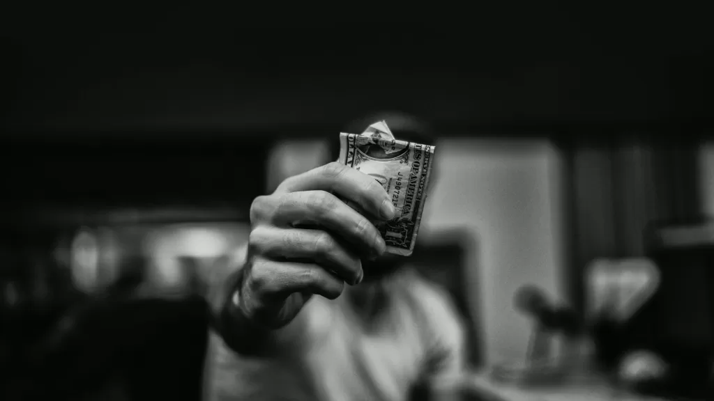 6 Clear Indications That Money Is On Its Way To You!