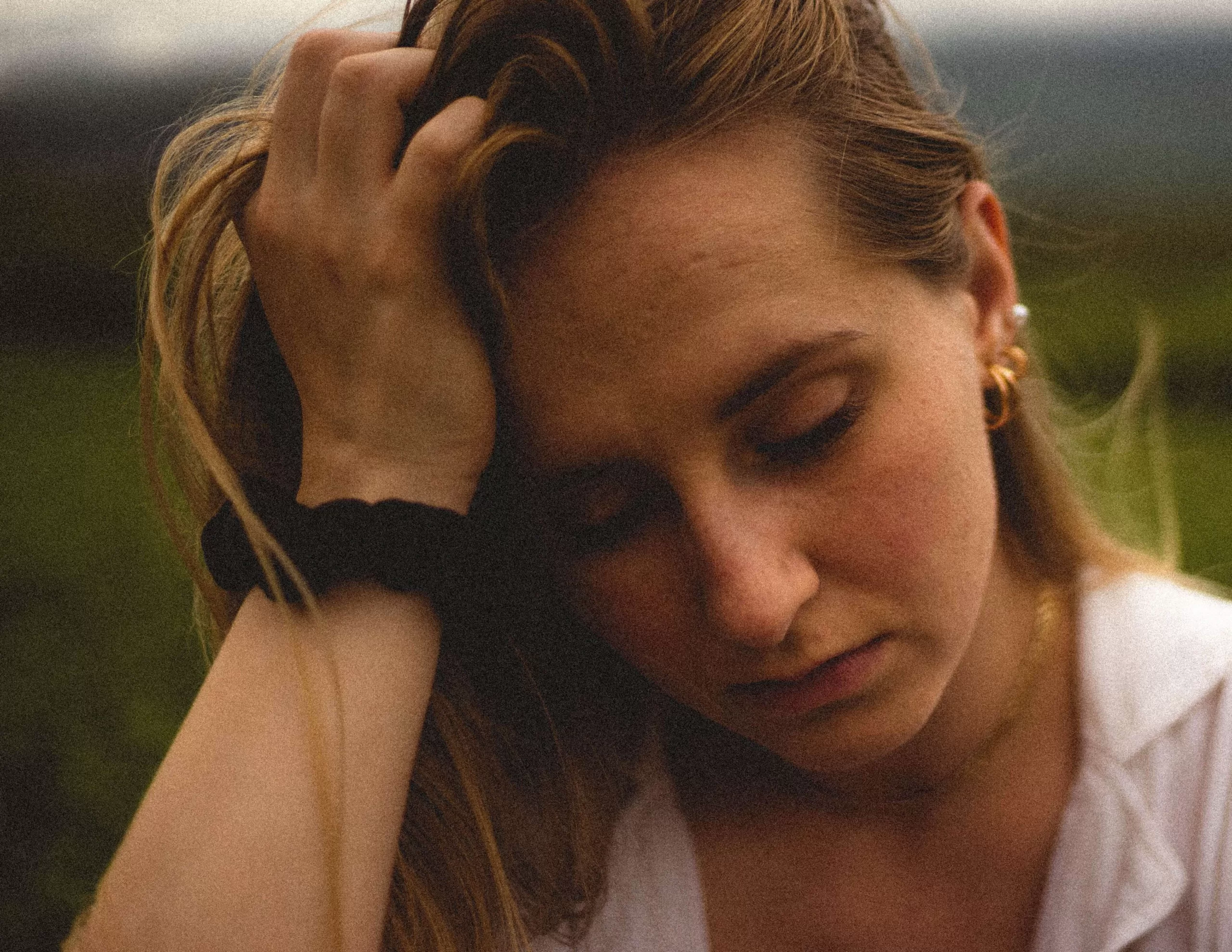 6 Signs That The Person You Miss Can Sense Your Feelings